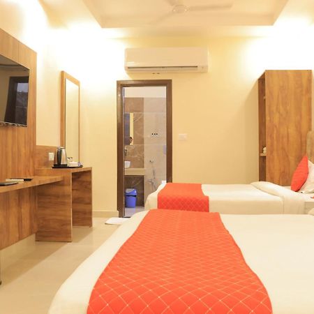Hampton Hotel - 200 Mt From Golden Temple Amritsar Exterior foto
